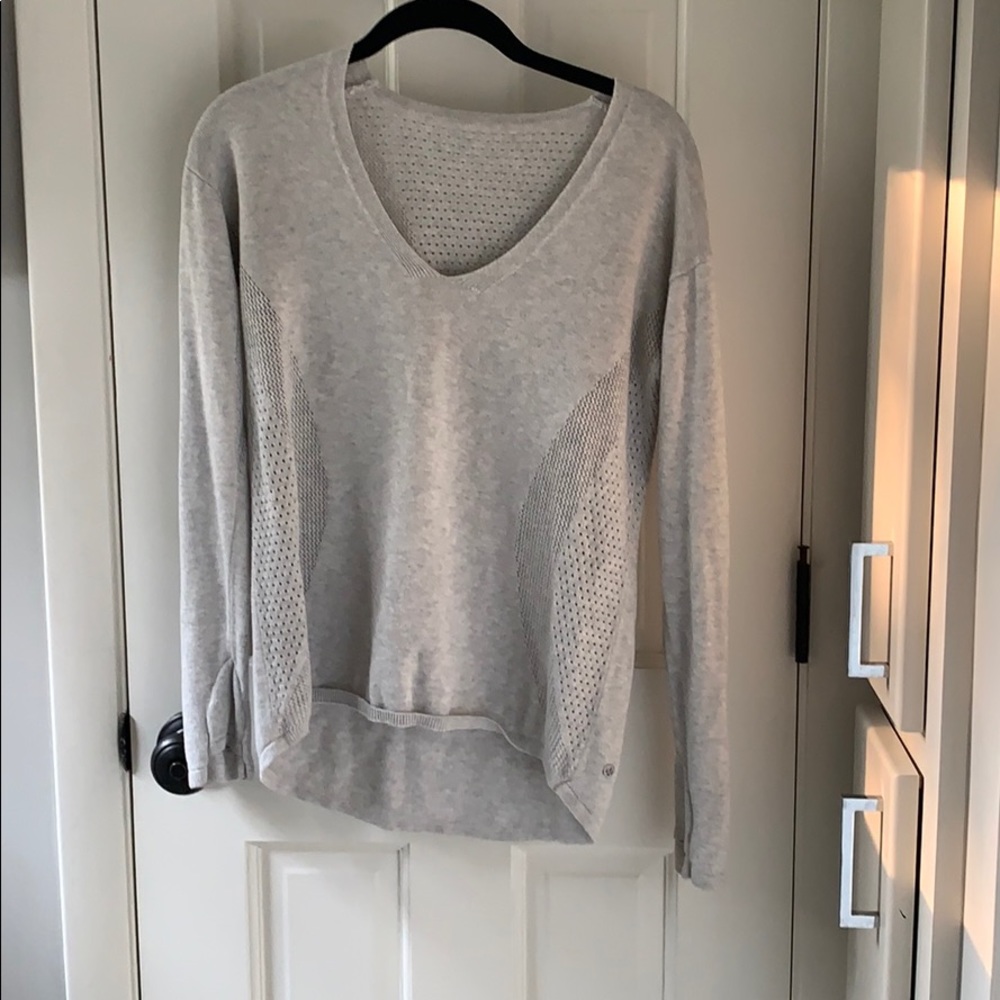 LULULEMON SWEATER